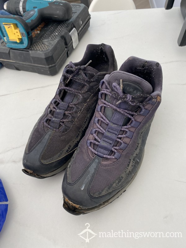 Very Used Nike TNs