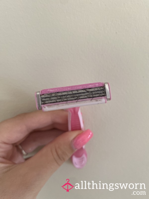 Very Used Pink Razor