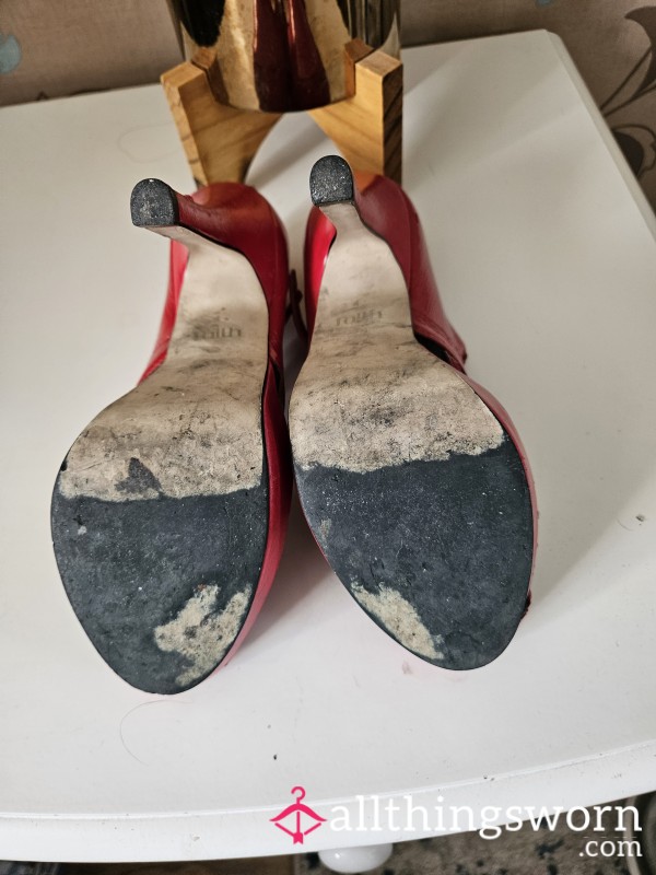 Very Very Old P**phole Toe Heels Been Worn Lots By Goddess You Foot Fetish Lovers Will Love Them