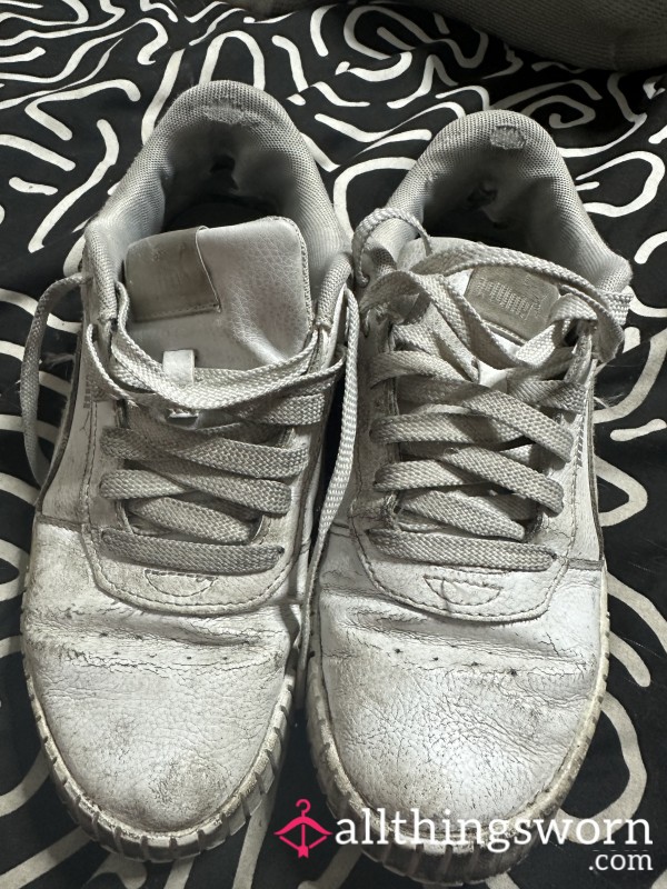 Very Well Loved Trainners