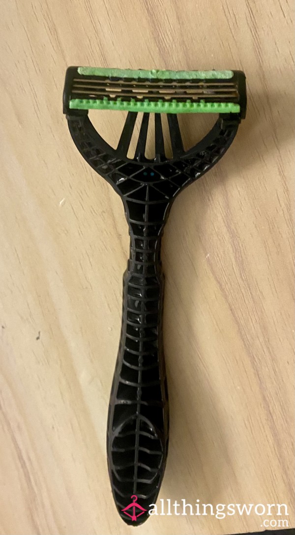 Very Well Used Razor