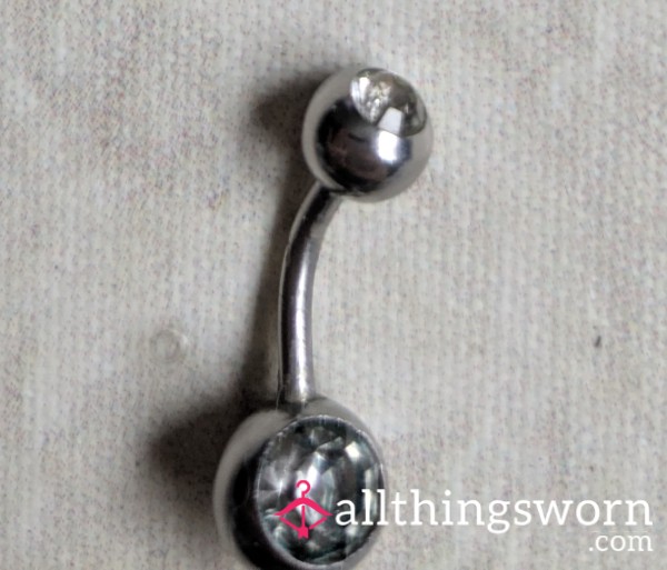 Very Well Worn Belly Bu*ton Stud