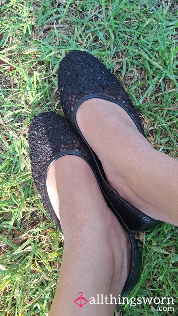 Very Well Worn Black Flats.