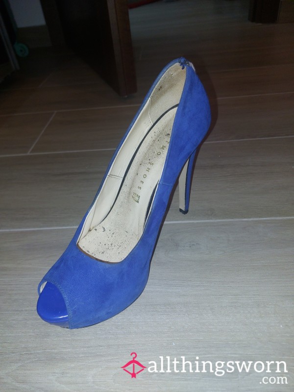 Very Well Worn Blu High Heels