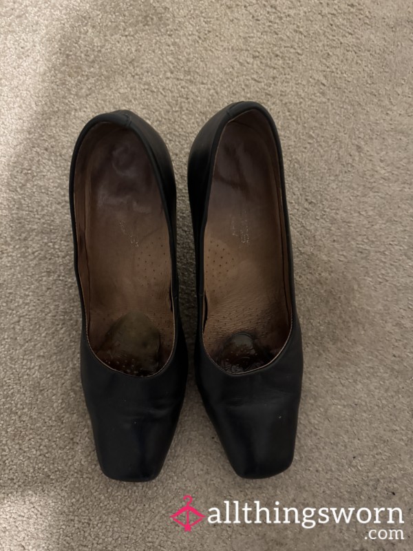 Very Well Worn Cabin Shoes