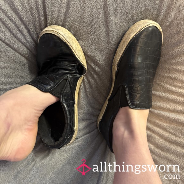 Very Well-Worn Faux Leather Croc Style Slip On Trainers Sneakers Shoes