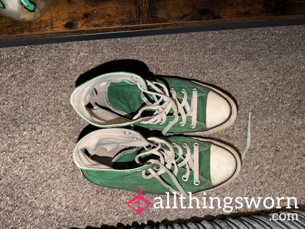 VERY Well Worn Green Converse Size 7
