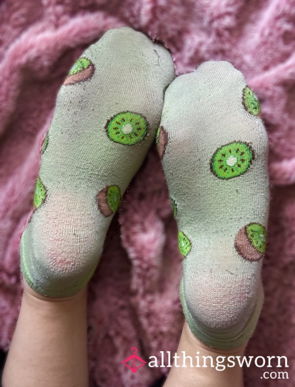 Very Well Worn— Sweaty Green Kiwi Ankle Socks— 2 Day Wear