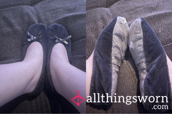 Very Well Worn Isotoner Slippers