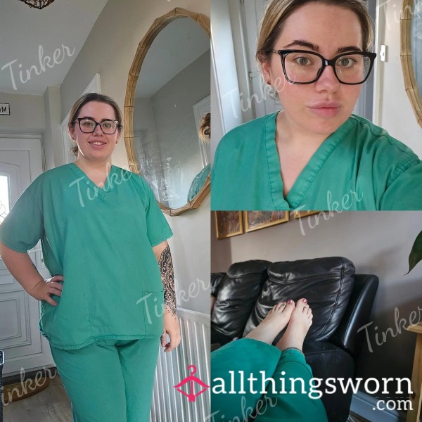 Very Well Worn Nurse Scrubs 👩🏻‍⚕️