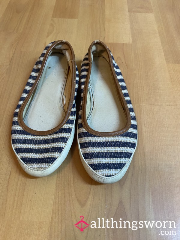 Very Well Worn Shoes Very Smelly