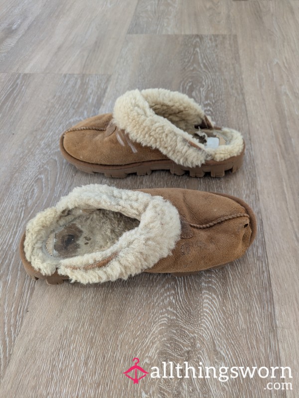 Very Well Worn Ugg Slippers - Falling Apart From Use!