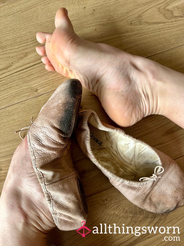Very Well Worn & STINKY Ballet Slippers From Ballet Cla** (2yo)
