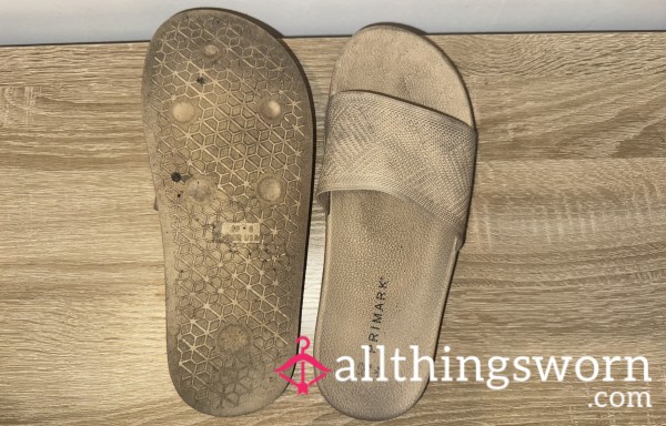 Very Worn And Old Beige Sliders