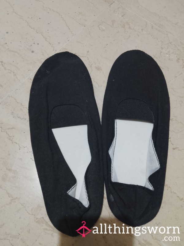 Very Worn And Smell Intense