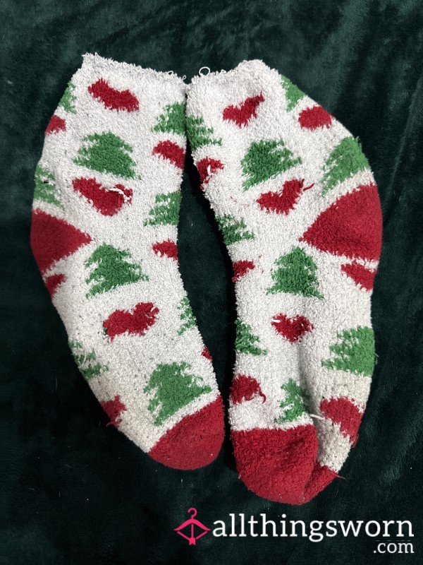 Very Worn Christmas Tree & Heart Fluffy Socks