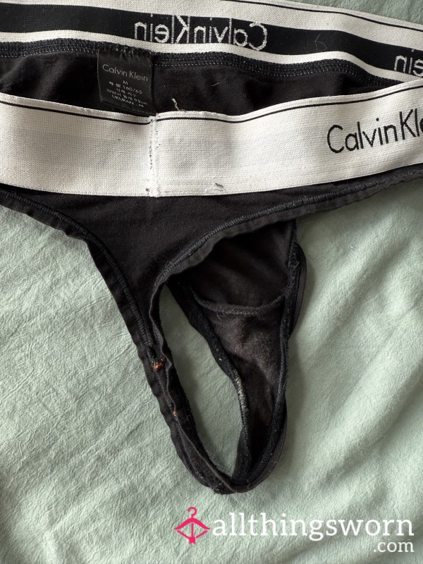 VERY WORN 🖤 CK Thong - Holes