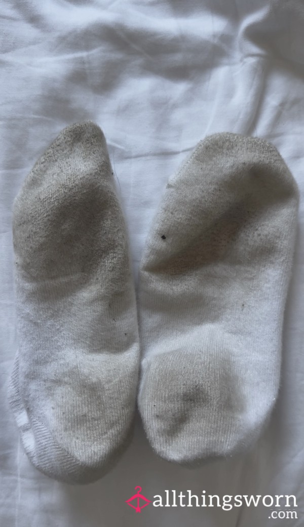 Very Worn Girls Dirty White Ankle Socks