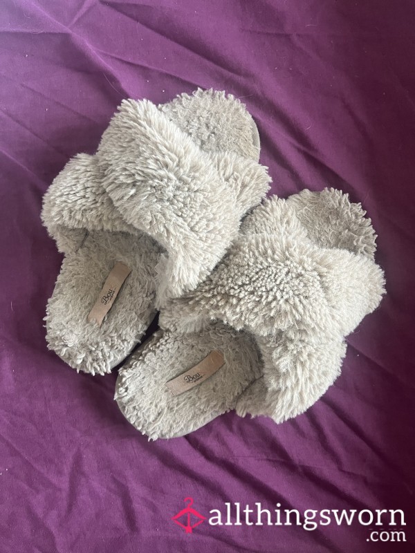 VERY WORN Grey Boux Avenue Slippers