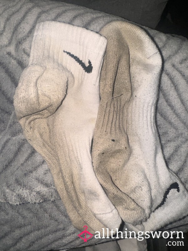 VERY WORN GYM SOCKS🥵🥵💦💦