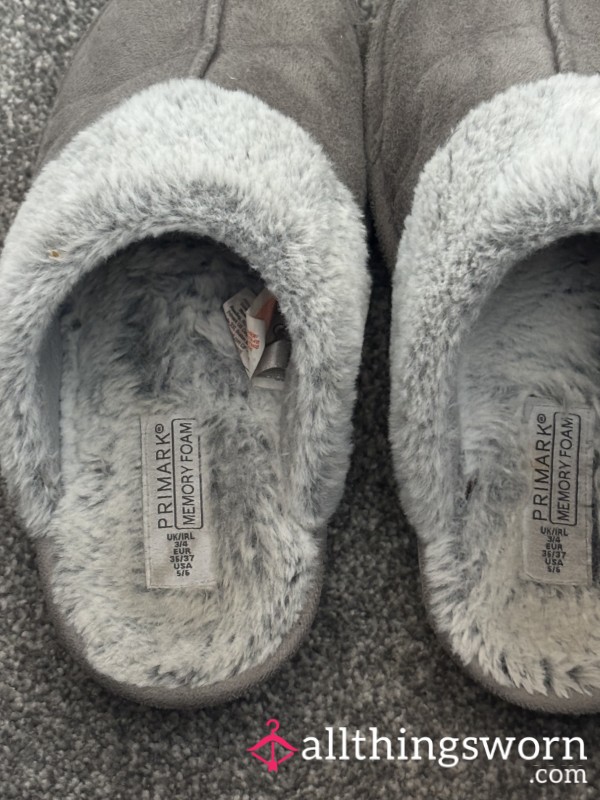 Very Worn Memory Grey Slippers