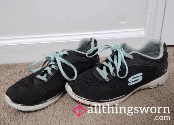 Size 6.5 Very Worn Out Sketchers Lace Up Tennis Shoes Sneakers