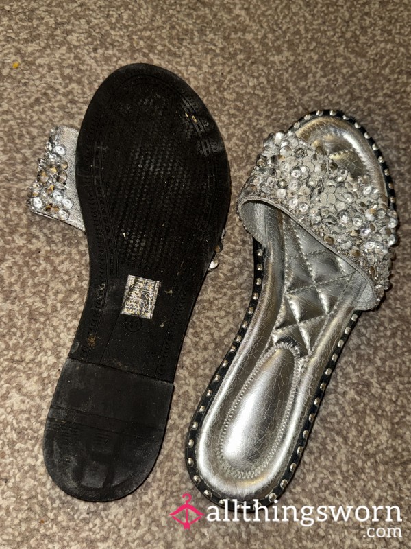 Very Worn Sliders 😍