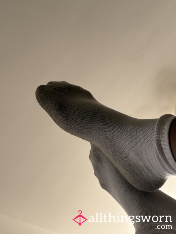 🧦 24-Hour Socks – Lingerie & Laundry Edition
