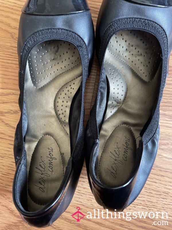 Very Worn Stinky Black Flats Size 9