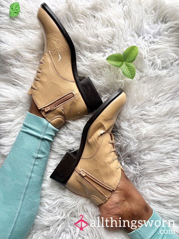 Very Worn Synthetic Leather Charlie’s Pointed Toe Ankle Boots
