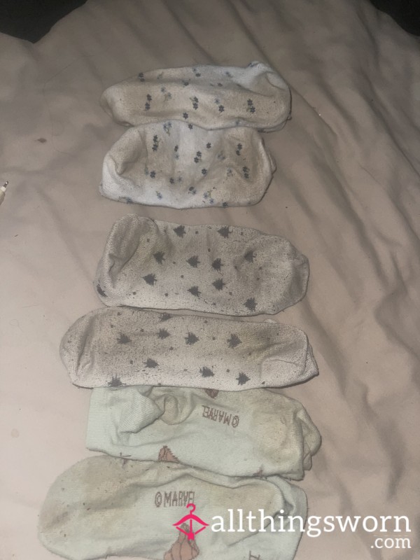 VERY Worn/dirty Ankle Socks