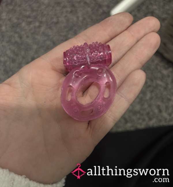 Vibrating C*ck Ring 🍆