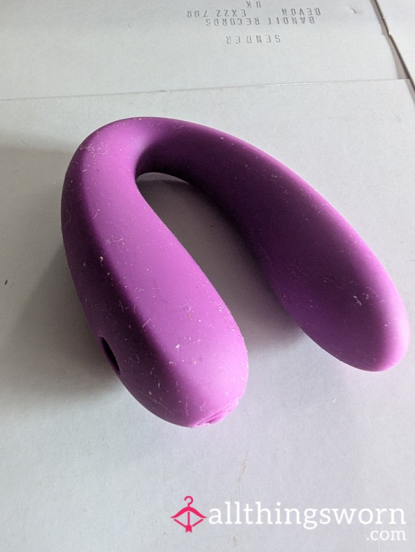 Vibrating G-Spot And Clit Pleasurer