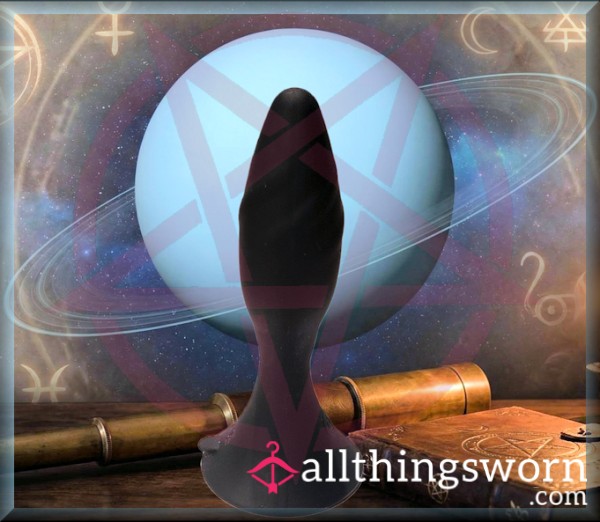 Vibrating Bu*tplug Sends You On A Magick Carpet Ride To Uranus