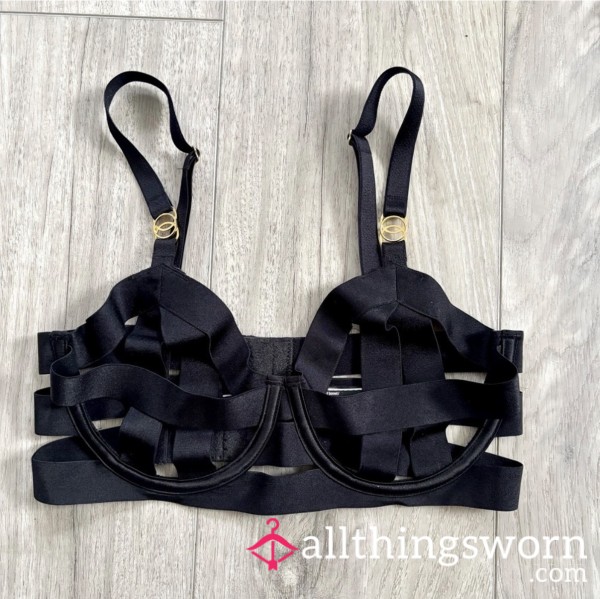 Victoria’s Secret Cut Out Bra