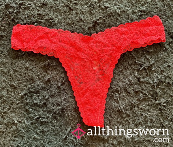 Victoria’s Secret Red Lacy Thong 💋