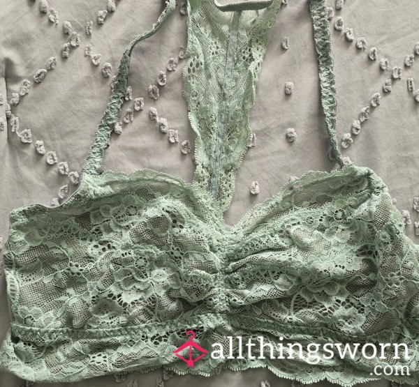 Victory Secret Bralette (36C)