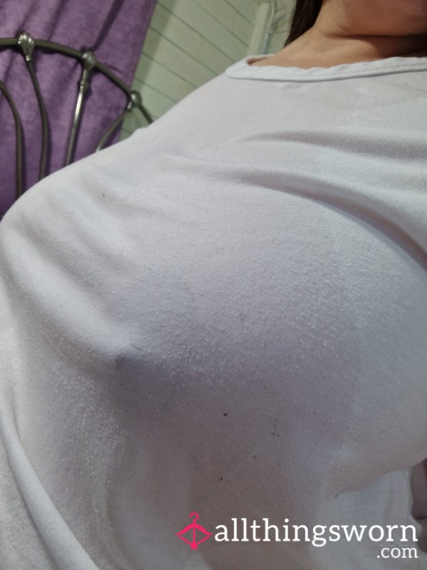 Video Of Me Playing With My 40 Double D Tits And My Pu**y