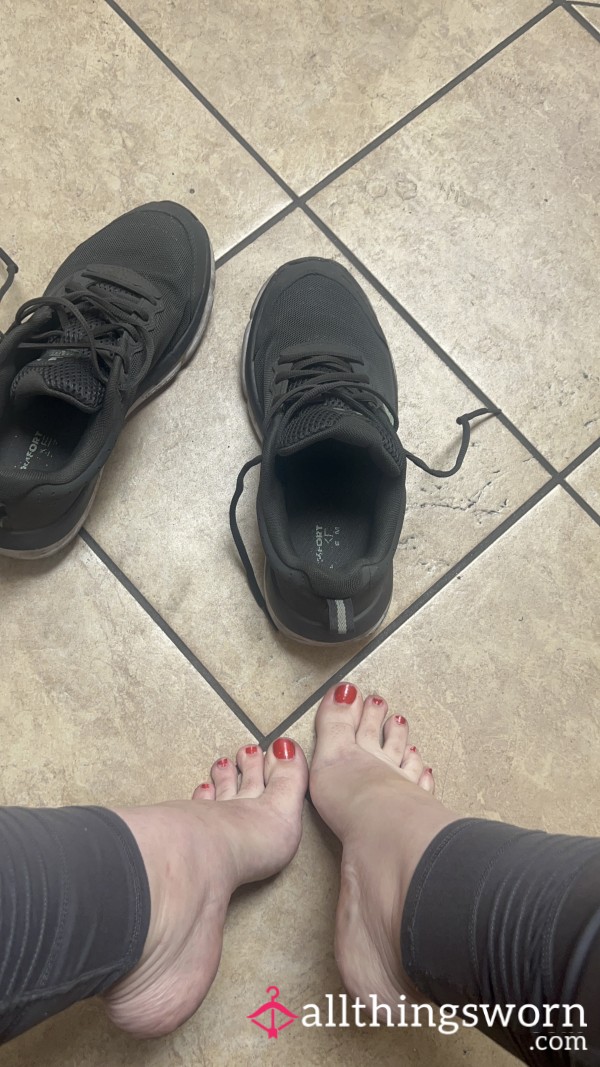 Video Of Me Putting My Dirty Work Shoes On