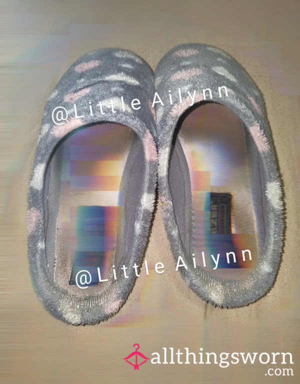 7 Saves!! Virgin Student's Very Old, Dirty And Trashy GEZER Slippers! Smelly And Saturated From My Feet 🐾✨ Come Get These Fluffy Home Shoes Before I Throw Them Away.