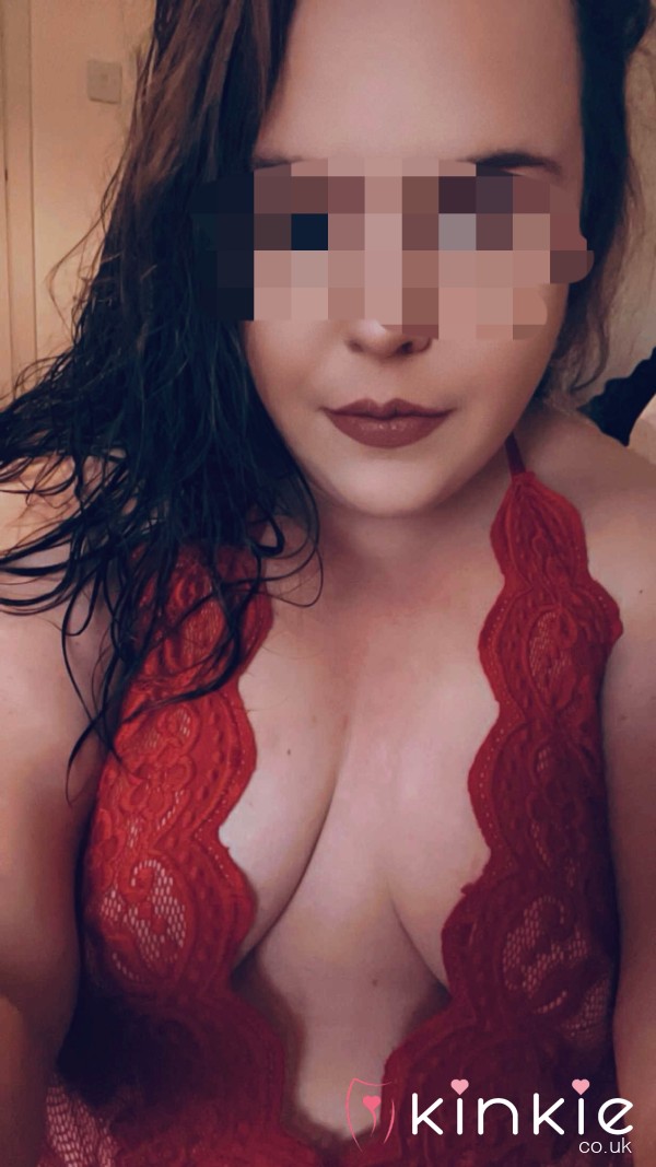 Voice Note From A S**y Southern British BBW 🫦