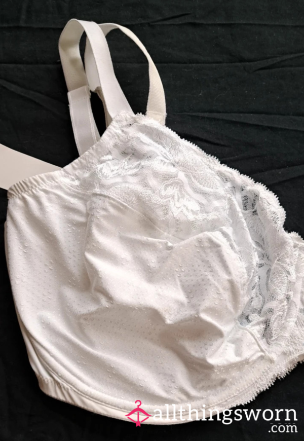 Voluptuous Figure And S**y Bras