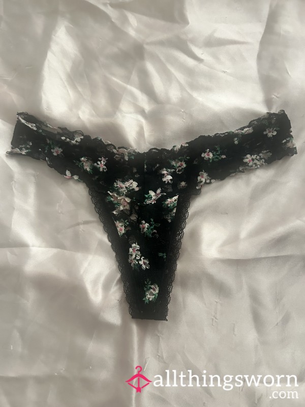 VS Black & Flor*l Thong