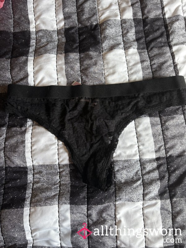 VS Black Lace Thong