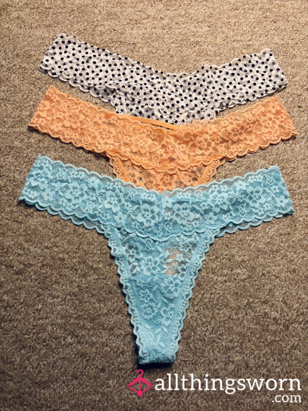 VS Lace Thongs 🖤🧡🩵