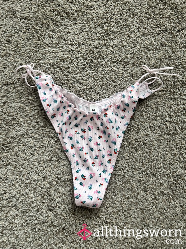 VS Pink Flor*l Thong