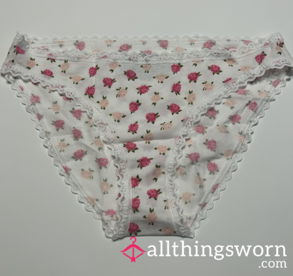 VS White Flor*l Print Fullback With Lace Trim