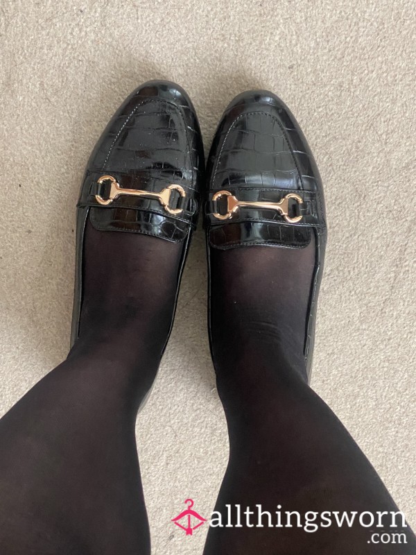 Waitress Flat Shoes