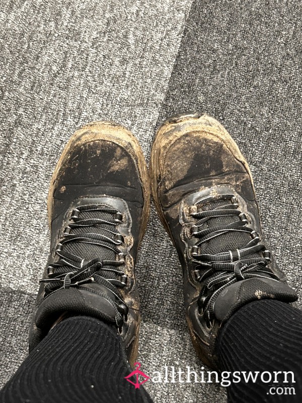 Walking Boots 🥾
