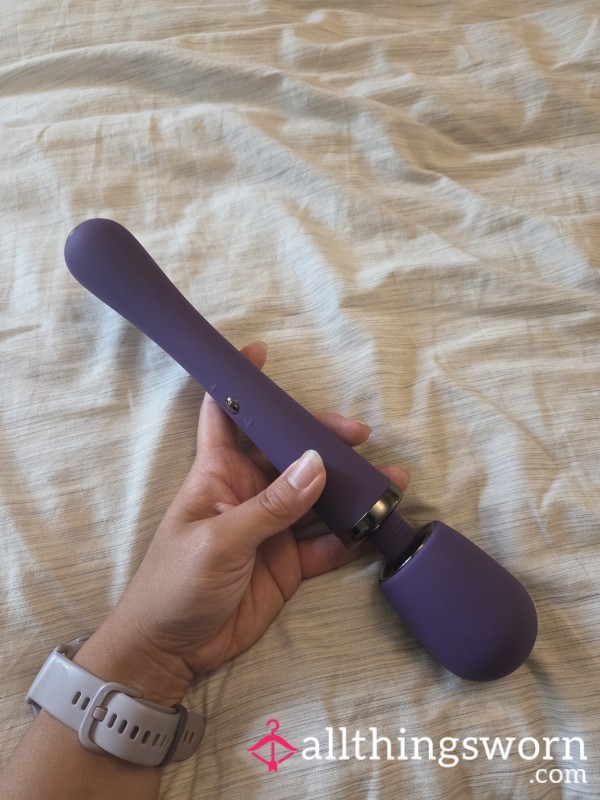 Wand And Squirt Play 😈